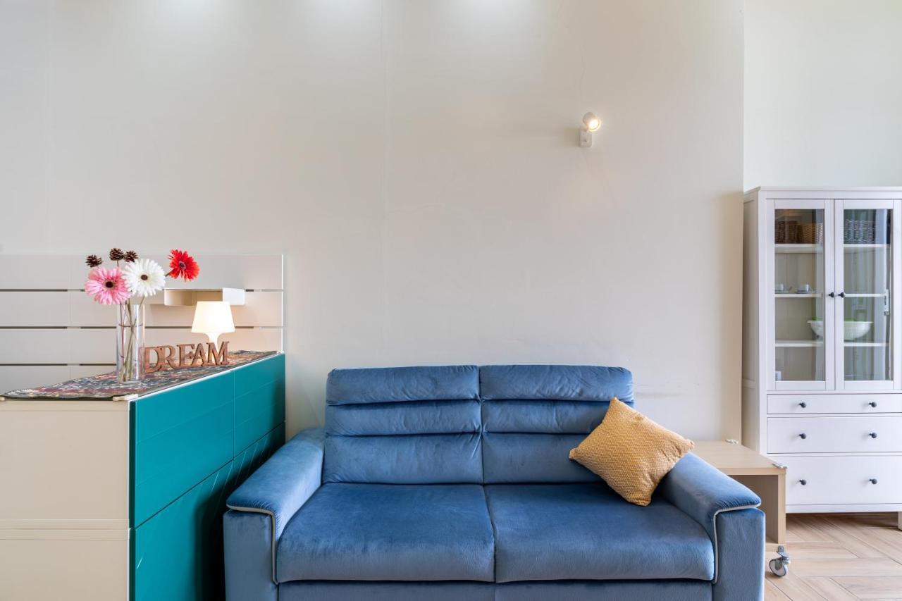 Giardini Naxos Lovely Flat In Front Of The Beach ภายนอก รูปภาพ